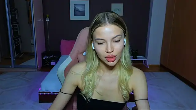 EmmyMills online show from 18, 1, 2025