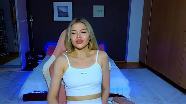 EmmyMills online show from 9, 3, 2025