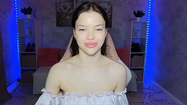 Snapshot of EmmyMills chatting on 3, 5, 2026 EmmyMills online show from 3, 5, 2026