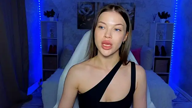 Snapshot of EmmyMills chatting on 1, 6, 2026 EmmyMills online show from 1, 6, 2026