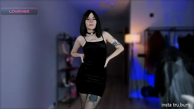 Snapshot of AnnaTrueno chatting on 5, 10, 2025 AnnaTrueno online show from 5, 10, 2025