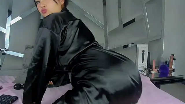 Catherinee69 x online show from 30, 1, 2025