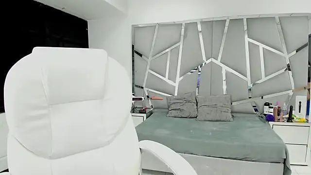 Catherinee69 x online show from 14, 2, 2025