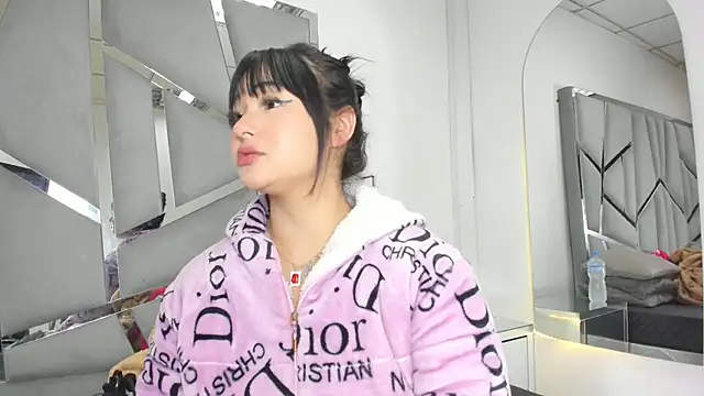 Catherinee69 x online show from 18, 10, 2025