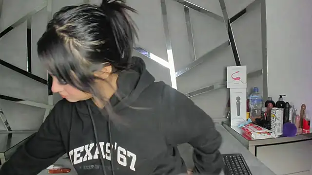 Catherinee69 x online show from 26, 11, 2025