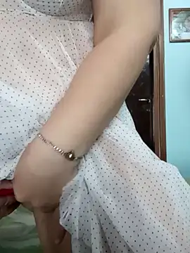 maialina2 online show from 13, 1, 2025