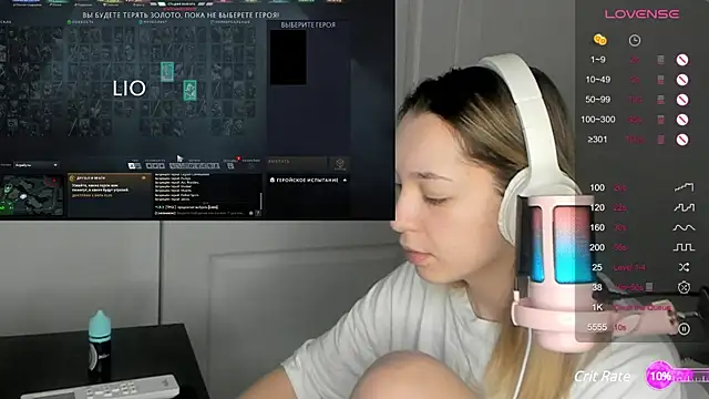 MiaThaine online show from 19, 2, 2025