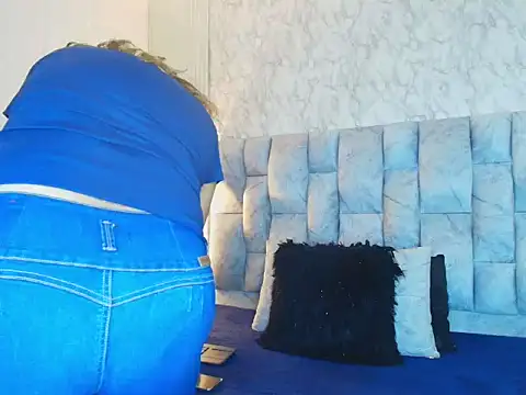 charlotte  G online show from 19, 9, 2025