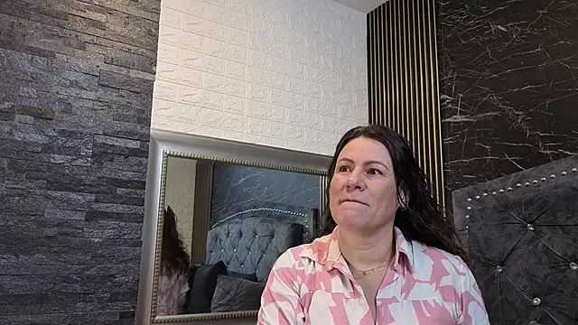 charlotte  G online show from 6, 6, 2026