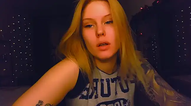 VoluptuousDreams online show from 8, 12, 2024