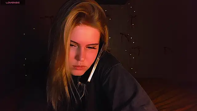 VoluptuousDreams online show from 11, 2, 2025