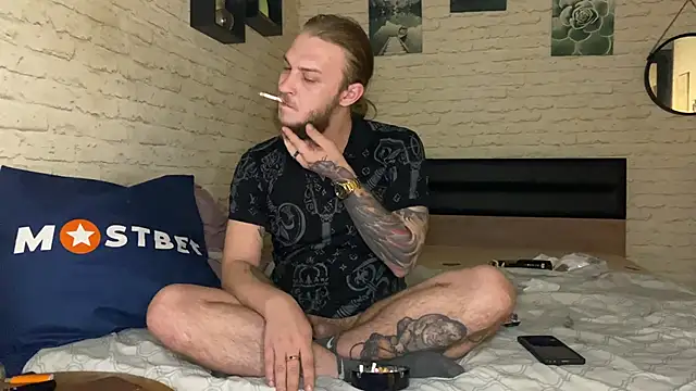 Snapshot of leesmoke chatting on 5, 1, 2025 leesmoke online show from 5, 1, 2025