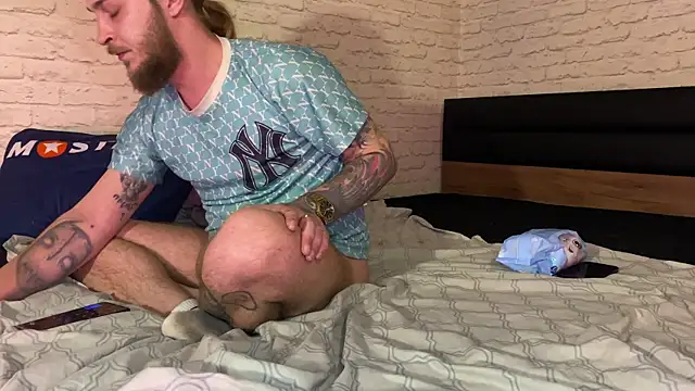 Snapshot of leesmoke chatting on 2, 3, 2025 leesmoke online show from 2, 3, 2025