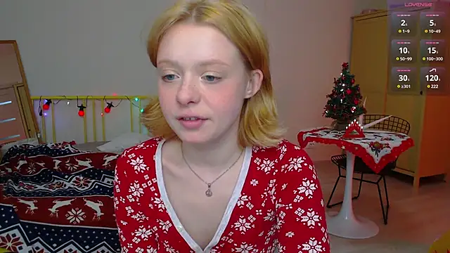 Snapshot of KatieMelone chatting on 19, 12, 2024 KatieMelone online show from 19, 12, 2024