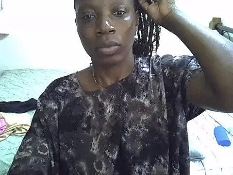 Snapshot of Sweet_Bear chatting on 1, 12, 2025 Sweet Bear online show from 1, 12, 2025