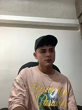 Snapshot of bob_petterson chatting on 8, 2, 2025 bob petterson online show from 8, 2, 2025