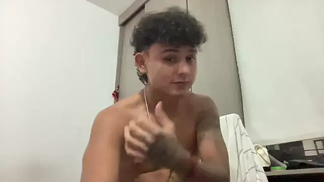 Snapshot of bob_petterson chatting on 30, 11, 2025 bob petterson online show from 30, 11, 2025