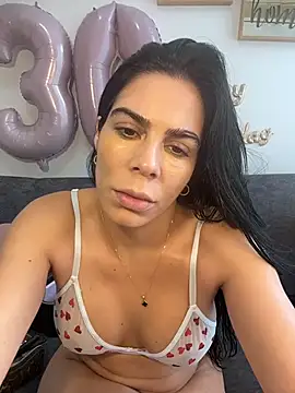 valecruz903 online show from 5, 11, 2025