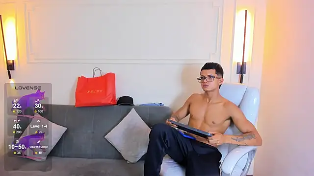 Snapshot of Paradise_boy_s chatting on 10, 1, 2026 Paradise boy s online show from 10, 1, 2026