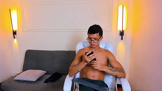 Paradise boy s online show from 11, 4, 2026