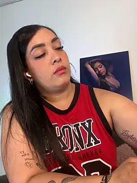 Snapshot of Sheeryl__ chatting on 9, 10, 2025 Sheeryl   online show from 9, 10, 2025