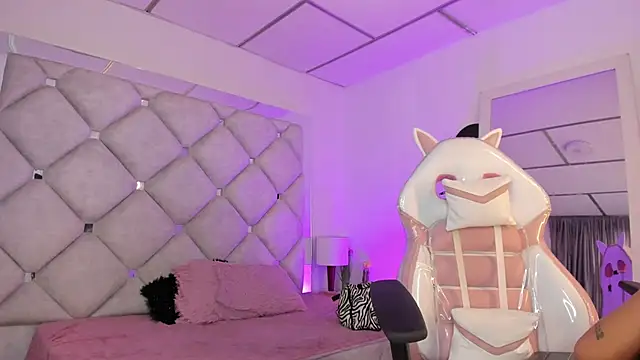 Snapshot of alessiaferry chatting on 4, 2, 2026 alessiaferry online show from 4, 2, 2026