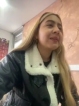 Snapshot of Miabonnett_ chatting on 30, 10, 2025 Miabonnett online show from 30, 10, 2025