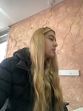 Snapshot of Miabonnett_ chatting on 4, 11, 2025 Miabonnett online show from 4, 11, 2025