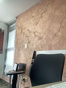 Snapshot of Miabonnett_ chatting on 16, 12, 2025 Miabonnett online show from 16, 12, 2025