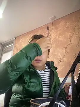 Miabonnett  online show from 19, 12, 2025