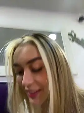 Snapshot of emma_oxford chatting on 18, 1, 2025 emma oxford online show from 18, 1, 2025