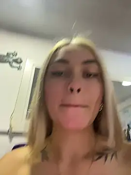 Snapshot of emma_oxford chatting on 23, 1, 2025 emma oxford online show from 23, 1, 2025