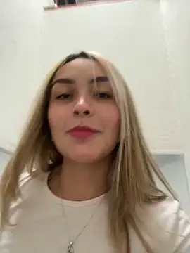 Snapshot of emma_oxford chatting on 11, 3, 2025 emma oxford online show from 11, 3, 2025