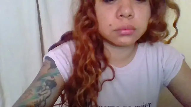 Jennxdolls online show from 4, 2, 2026