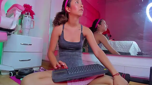 little-Emma online show from 3, 2, 2025