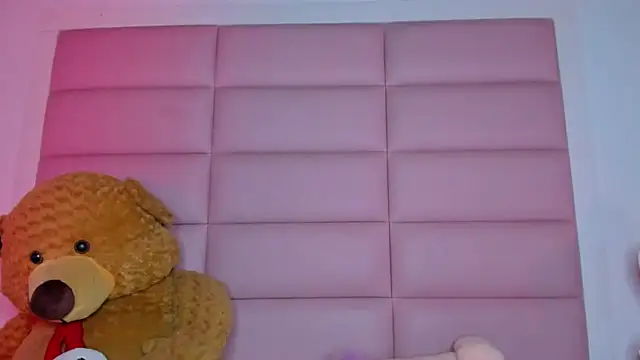 little-Emma online show from 2, 3, 2025