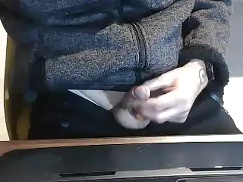 Snapshot of Adri_gard chatting on 14, 12, 2024 Adri gard online show from 14, 12, 2024