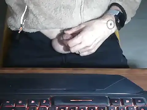 Snapshot of Adri_gard chatting on 3, 2, 2025 Adri gard online show from 3, 2, 2025