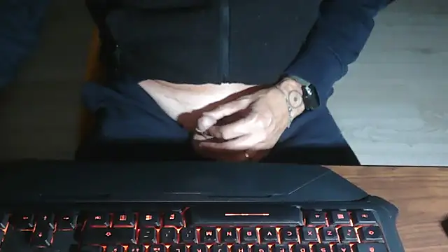 Snapshot of Adri_gard chatting on 22, 10, 2025 Adri gard online show from 22, 10, 2025