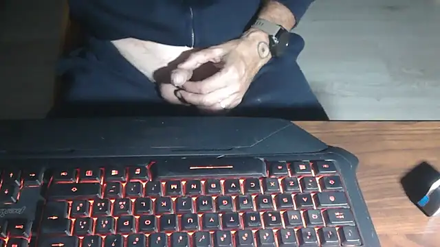 Snapshot of Adri_gard chatting on 12, 11, 2025 Adri gard online show from 12, 11, 2025