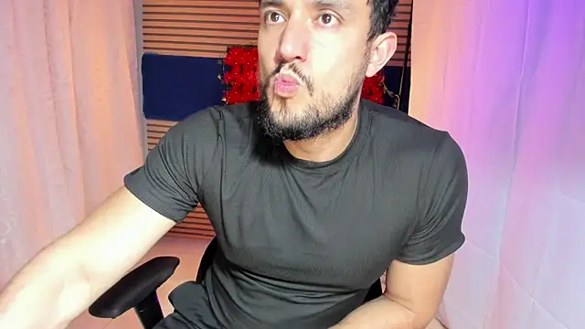 Snapshot of sexbull14 chatting on 10, 11, 2025 sexbull14 online show from 10, 11, 2025