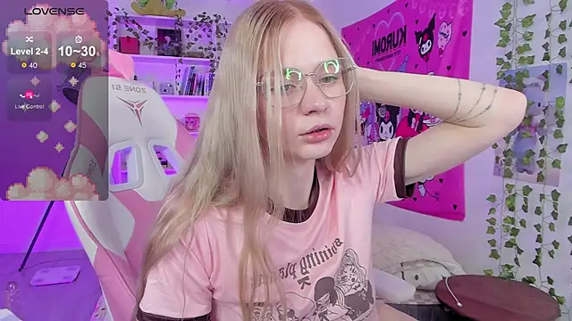 Snapshot of Milia_Parker chatting on 21, 2, 2025 Milia Parker online show from 21, 2, 2025