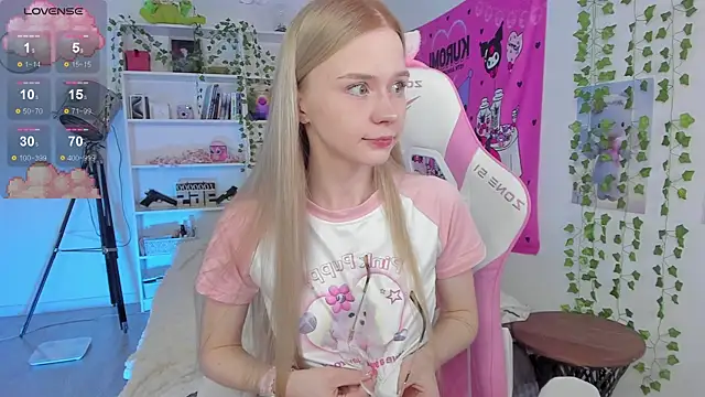 Snapshot of Milia_Parker chatting on 24, 2, 2025 Milia Parker online show from 24, 2, 2025