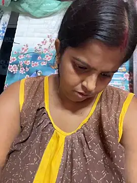 Snapshot of Beauty-queen chatting on 22, 10, 2025 Beauty-queen online show from 22, 10, 2025