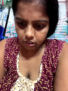 Snapshot of Beauty-queen chatting on 30, 10, 2025 Beauty-queen online show from 30, 10, 2025