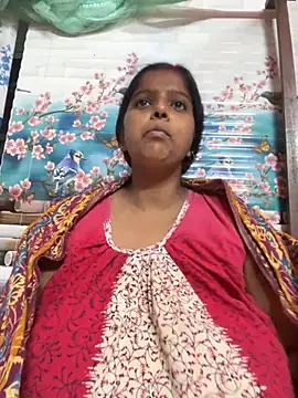 Snapshot of Beauty-queen chatting on 4, 11, 2025 Beauty-queen online show from 4, 11, 2025