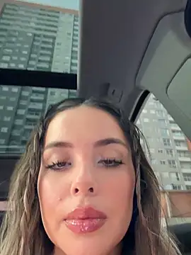 Snapshot of Alirawrz chatting on 5, 11, 2025 Alirawrz online show from 5, 11, 2025