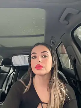 Snapshot of Alirawrz chatting on 19, 11, 2025 Alirawrz online show from 19, 11, 2025