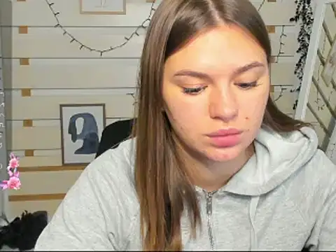 Josephine Kiss online show from 28, 11, 2025