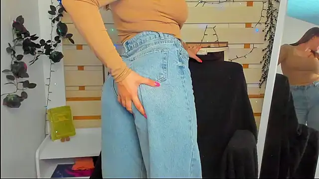 Josephine Kiss online show from 27, 4, 2026